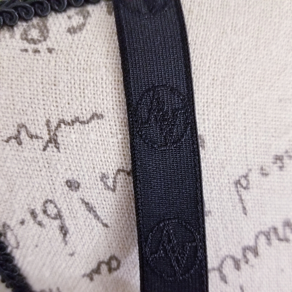 ADRIENNE VITTADINI STUDIO BLACK LACE BRA - Picture 12 of 16